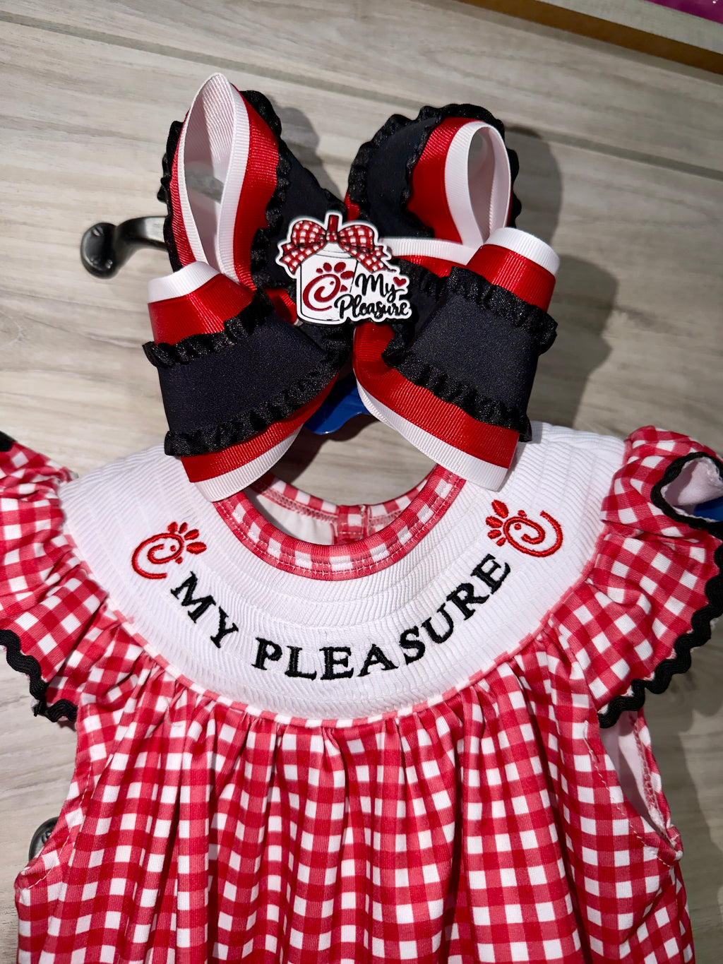 My Pleasure Gingham Shorts Set