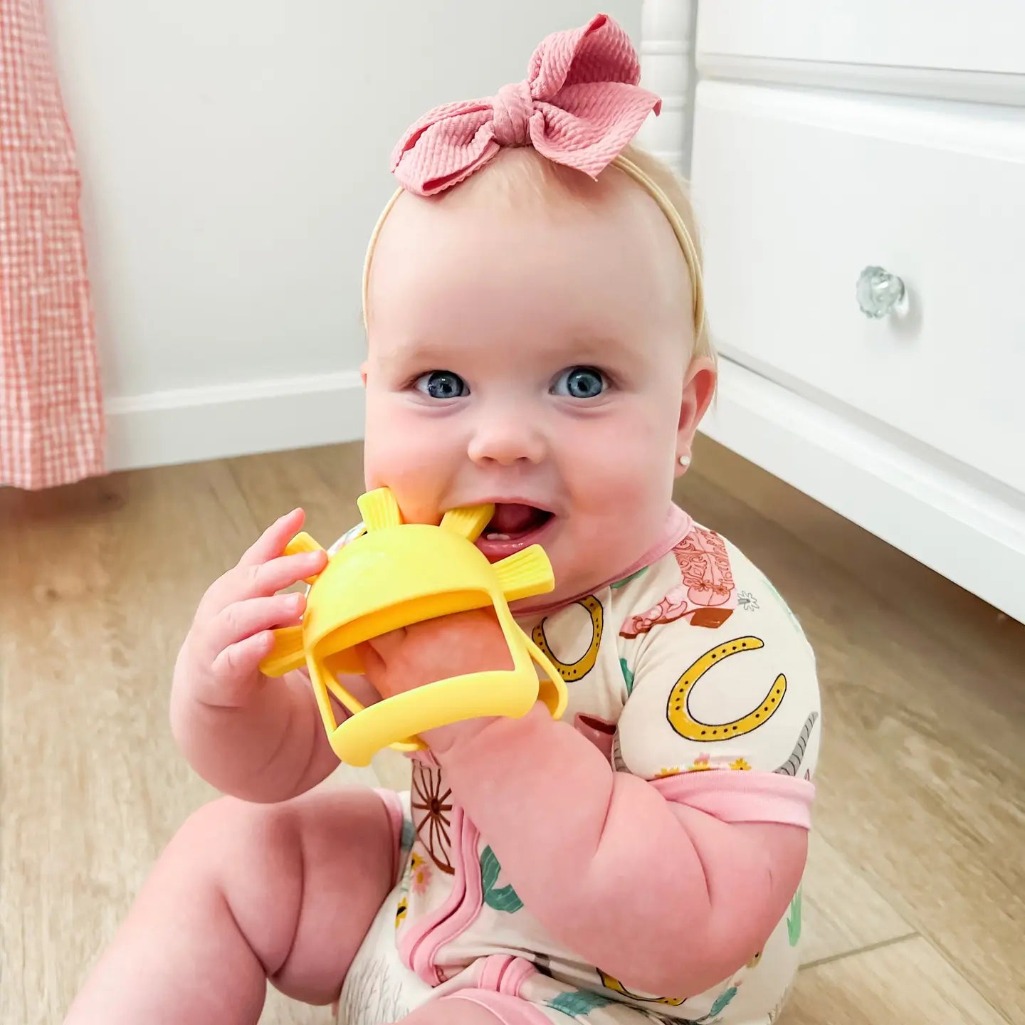 Shine Bright Teething Mitt