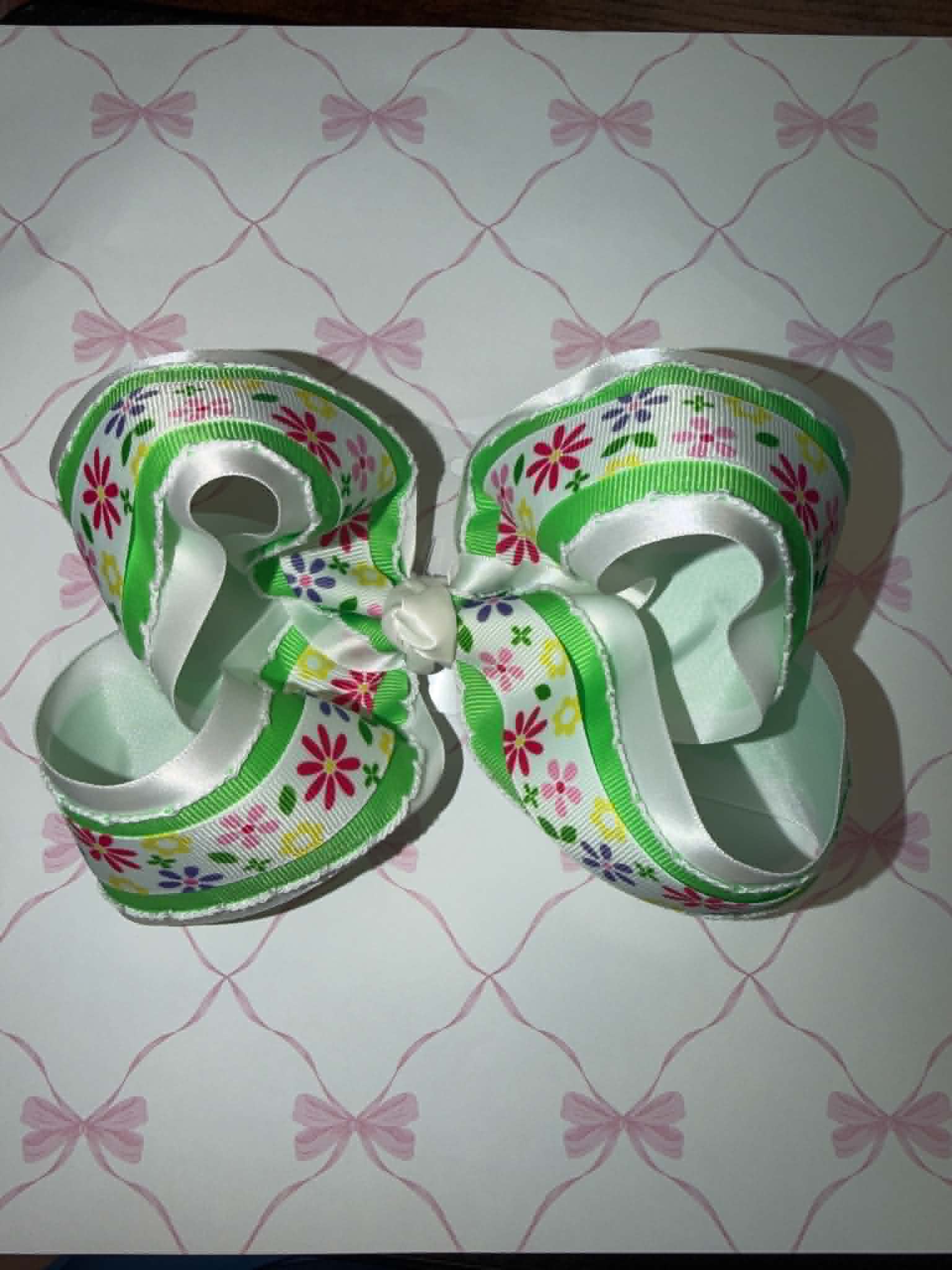 6" Green Floral Hairbow